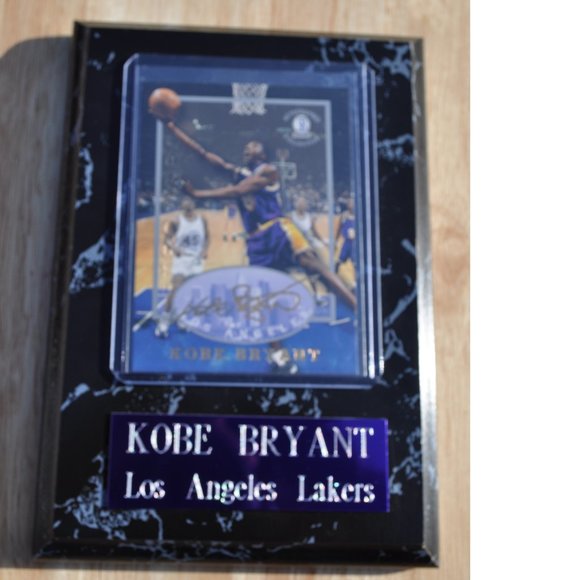 NBA Other - 1997 SB Autographed Collection #16 Kobe Los Angeles Lakers Limited Edtion 1997